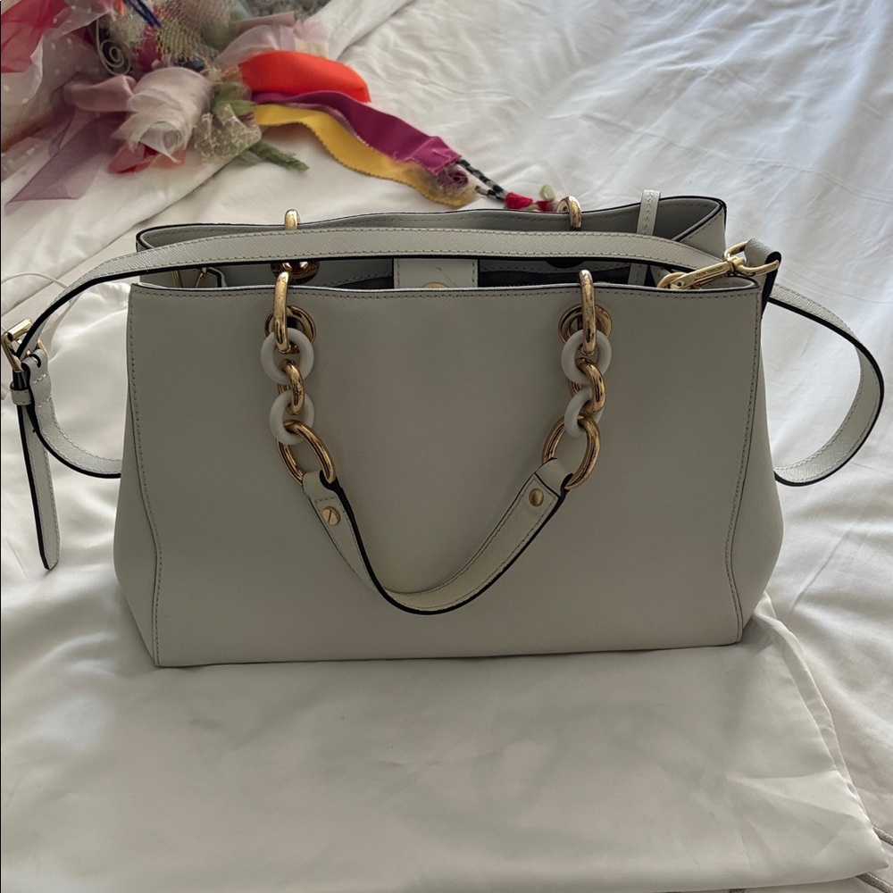 Michael Kors White Leather Satchel with gold hardware! - Picture 5 of 11